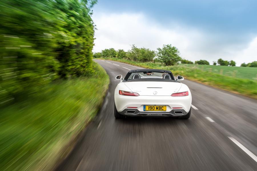  Mercedes-AMG GT Roadster 2017 года  (UK) (фото 34 из 40)